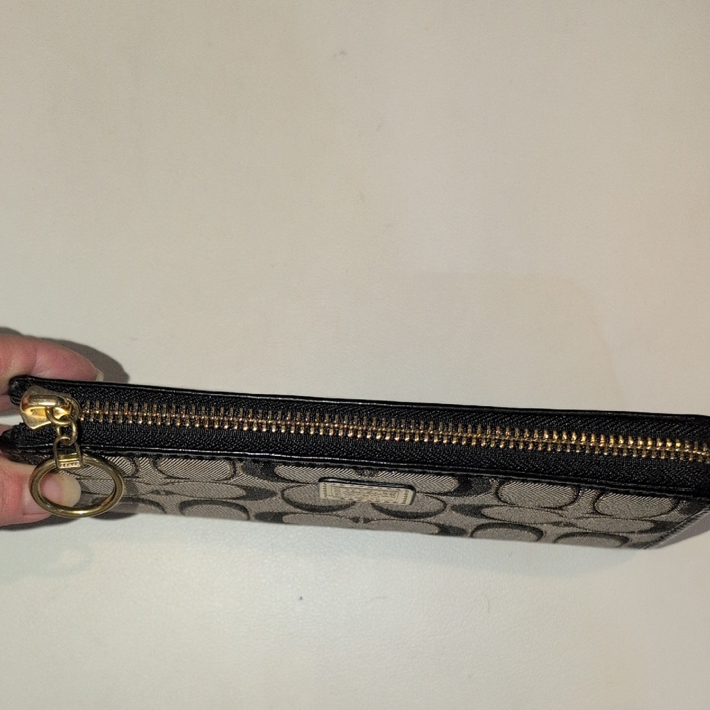 Coach Poppy Signature Zip Around Long Wallet - Picture 10 of 11